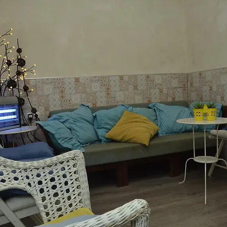 The Lights Garden Hostel Malaga