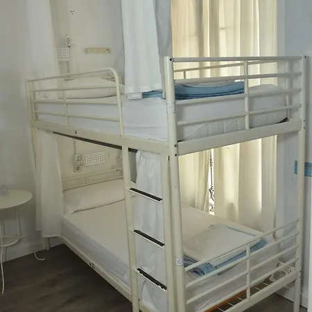The Lights Garden Hostel Malaga